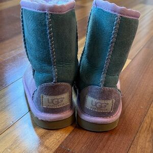 UGG Forest Green and Soft Pink Boots size 9